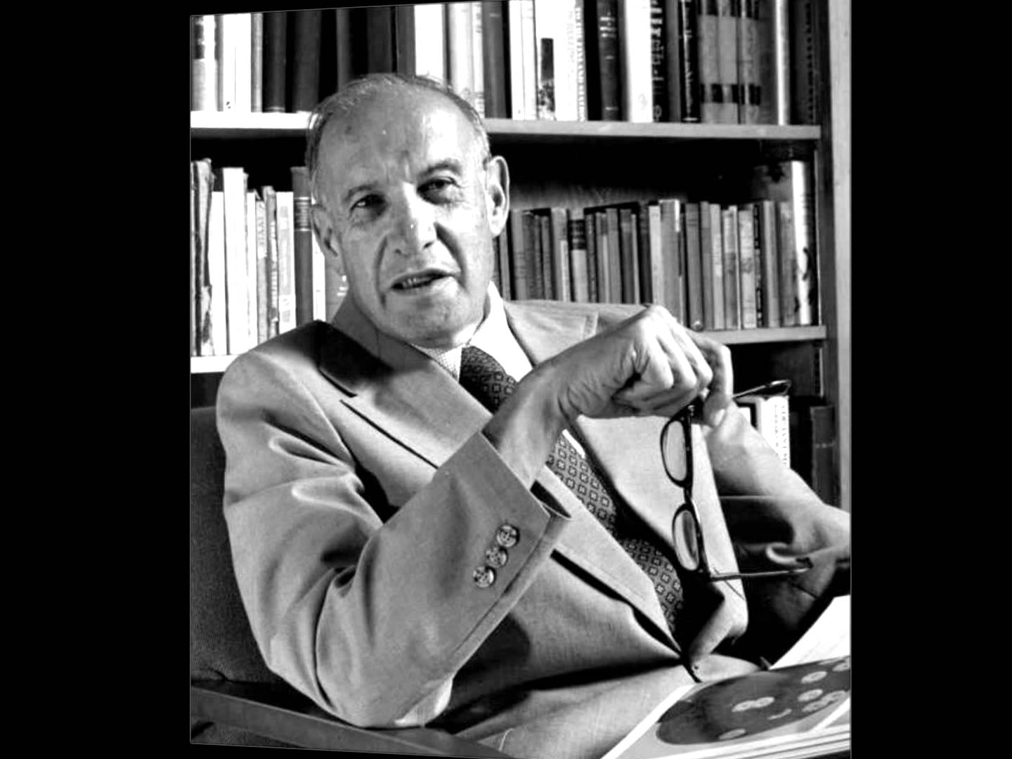 П друкер менеджмент. П друкер менеджмент. Питер ф. Питер друкер эффективный руководитель. Питер друкер (1909-2005).